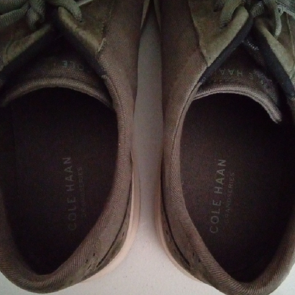 Cole Haan Green Sneakers Sleek Low-Top Design - Picture 5 of 8